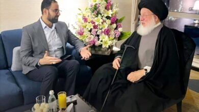 سماحة المرجع الصدر (دام ظله) يستقبل الدكتور حيدر البرزنجي في محل إقامته بعمان